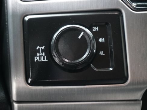 Used 2022 Ford F250 Platinum w/ Tremor Off-Road Package AWD/4WD image 26