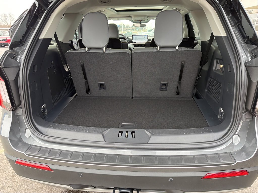 New 2026 Ford Explorer Active w/ Active Comfort Package AWD/4WD image 13