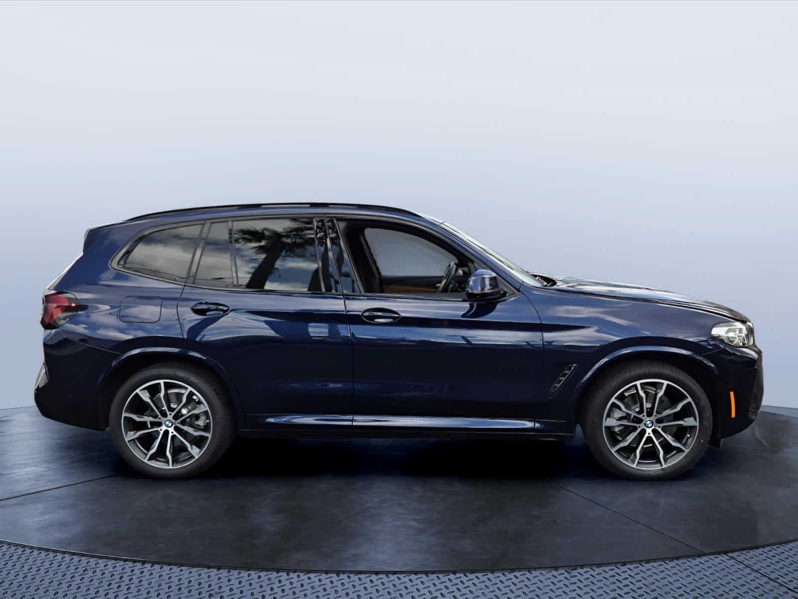 Used 2023 BMW X3 sDrive30i w/ M Sport Package RWD image 2