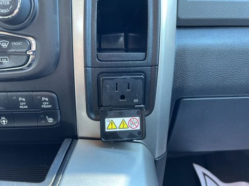 Used 2019 RAM 1500 Big Horn image 29