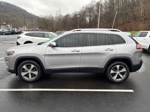 Used 2019 Jeep Cherokee Limited image 2