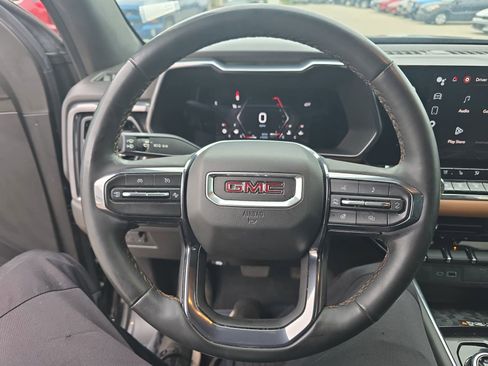 Used 2023 GMC Canyon AT4 w/ AT4 Premium Package AWD/4WD image 16
