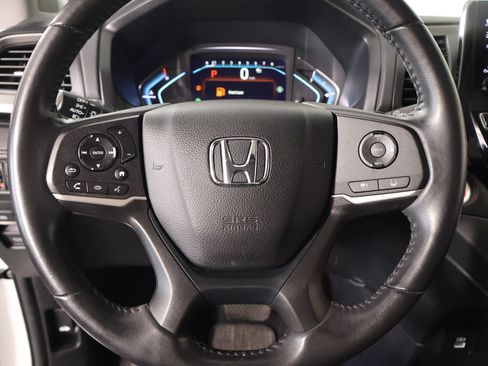 Used 2024 Honda Odyssey EX-L image 3