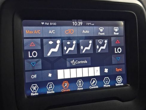 Used 2018 Jeep Renegade Trailhawk w/ Cold Weather Group II AWD/4WD image 30