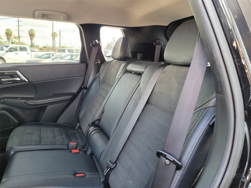 Used 2024 Mitsubishi Outlander SE Black Edition image 13