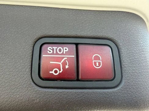 Used 2017 Mercedes-Benz GLE 350 image 24