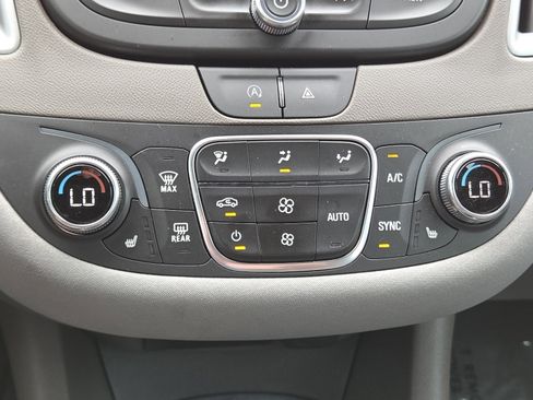 Used 2024 Chevrolet Malibu LT FWD image 30