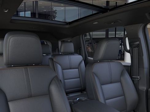 New 2026 Chevrolet Traverse High Country w/ LPO, Floor Liner Package FWD image 24