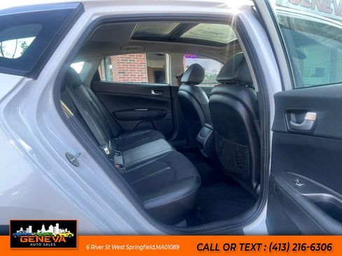 Used 2019 Kia Optima S w/ S Panoramic Sunroof Package image 12