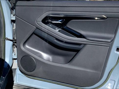 Used 2023 Land Rover Range Rover Evoque S image 21