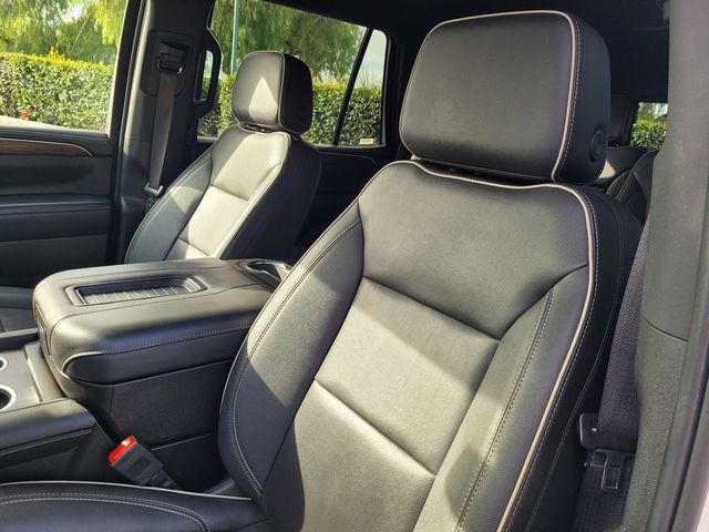 Used 2024 Chevrolet Tahoe Premier AWD/4WD image 13