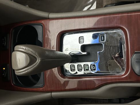 Used 2004 Mitsubishi Diamante LS image 26