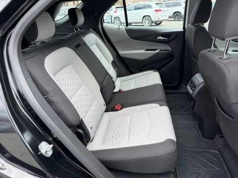 Used 2020 Chevrolet Equinox LS image 33