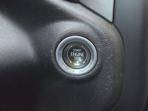 Used 2021 Chevrolet Silverado 1500 LT image 19