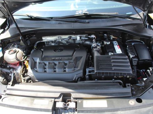 Used 2022 Volkswagen Tiguan SE FWD image 5