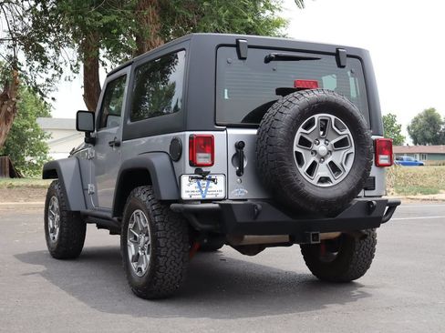 Used 2016 Jeep Wrangler Rubicon w/ Power Convenience Group AWD/4WD image 7