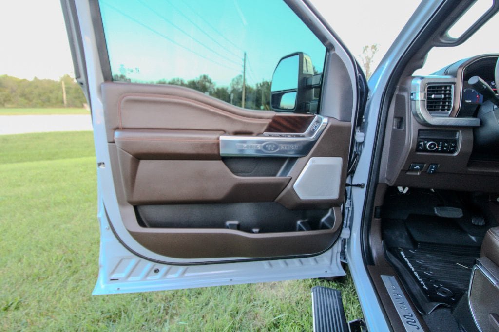 Used 2025 Ford F350 King Ranch w/ Chrome Package AWD/4WD image 13