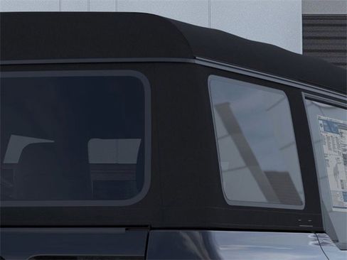 New 2025 Ford Bronco 4-Door image 25