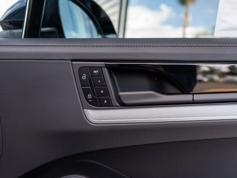 New 2026 Porsche Cayenne Coupe AWD/4WD image 32