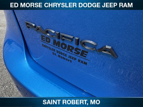 New 2027 Chrysler Pacifica Select AWD/4WD image 11
