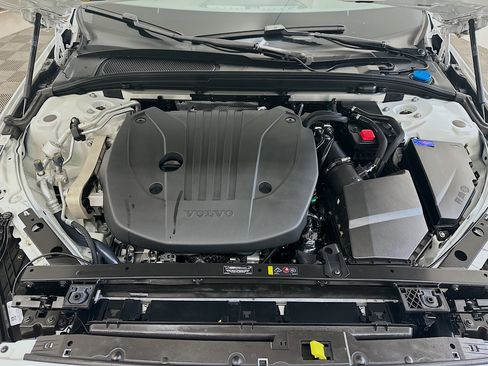 Used 2025 Volvo S60 B5 Core image 35