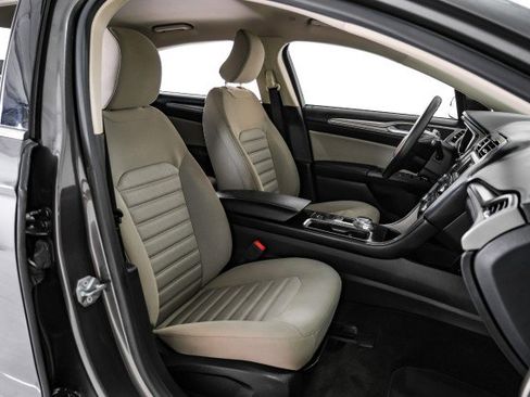 Used 2017 Ford Fusion S image 31