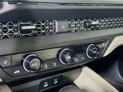 Used 2025 Honda Accord SE image 9