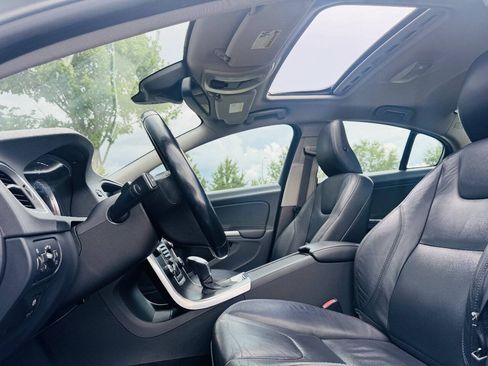 Used 2013 Volvo S60 T5 FWD image 11