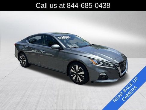 Used 2019 Nissan Altima 2.5 SV FWD image 3