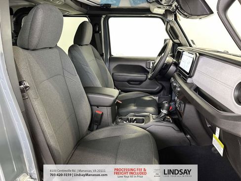 New 2026 Jeep Gladiator Sport image 13