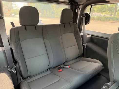 Used 2022 Jeep Wrangler Sport AWD/4WD image 29