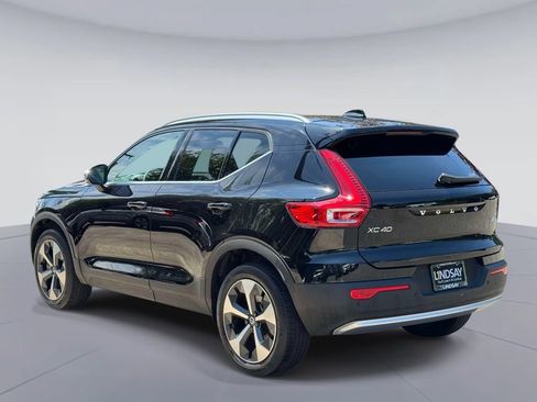 Used 2023 Volvo XC40 B5 Plus w/ Climate Package AWD/4WD image 9