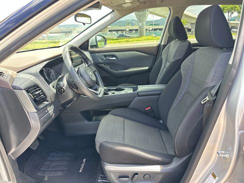 Used 2021 Nissan Rogue SV FWD image 13