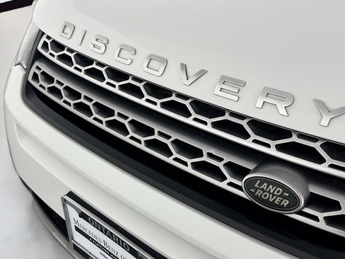 Used 2017 Land Rover Discovery Sport HSE Luxury image 13