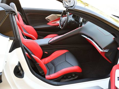Used 2024 Chevrolet Corvette E-Ray Convertible w/ 3LZ AWD/4WD image 18