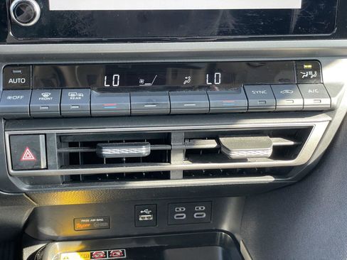 Used 2025 Toyota Camry LE FWD image 23