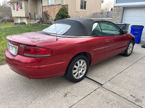 Used 2004 Chrysler Sebring GTC FWD image 11