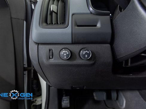 Used 2020 Chevrolet Colorado Z71 AWD/4WD image 13