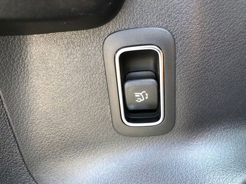 New 2026 Mercedes-Benz GLB 250 4MATIC image 14