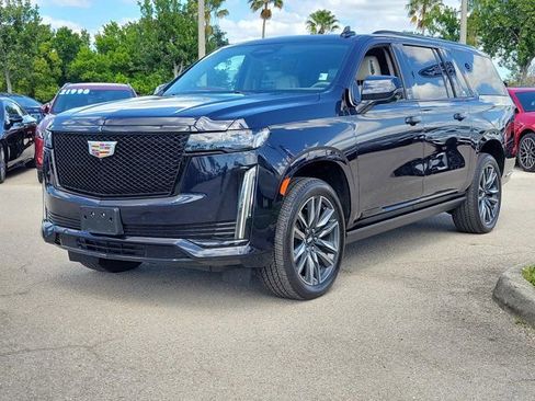 Used 2023 Cadillac Escalade ESV Sport Platinum w/ LPO, Floor Liner Package image 3