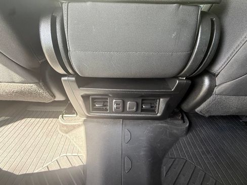 Used 2023 Chevrolet Silverado 2500 LT w/ Convenience Package AWD/4WD image 21