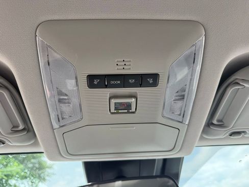 Used 2022 Toyota RAV4 XLE w/ XLE Grade Weather Package AWD/4WD image 27
