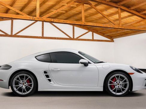 Used 2019 Porsche 718 Cayman S image 6