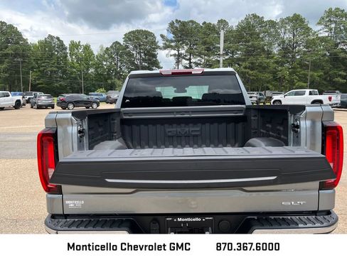 New 2026 GMC Sierra 1500 SLT AWD/4WD image 28