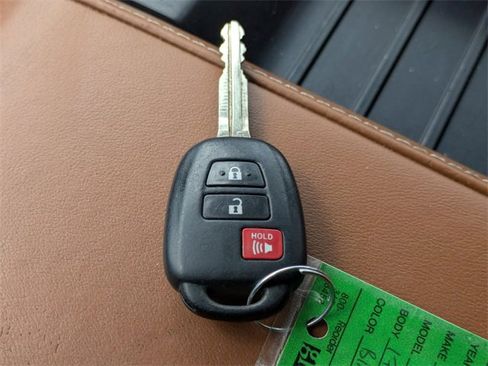 Used 2019 Toyota Tundra 1794 Edition image 32