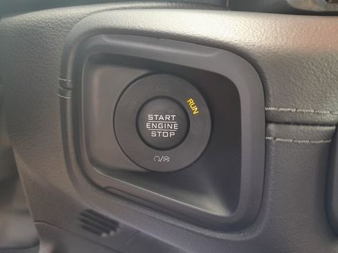 Used 2024 Jeep Wrangler Unlimited Rubicon AWD/4WD image 19