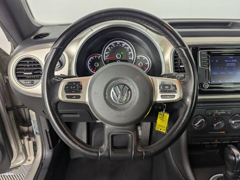 Used 2016 Volkswagen Beetle 1.8T SE image 25