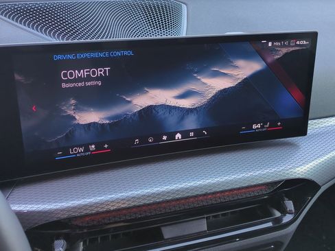 Used 2025 BMW M340i image 24