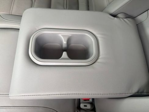 Used 2018 Honda CR-V EX-L image 16