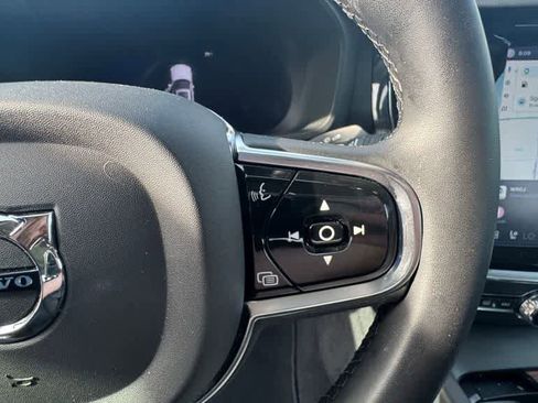 Used 2023 Volvo S60 B5 Plus w/ Climate Package image 19